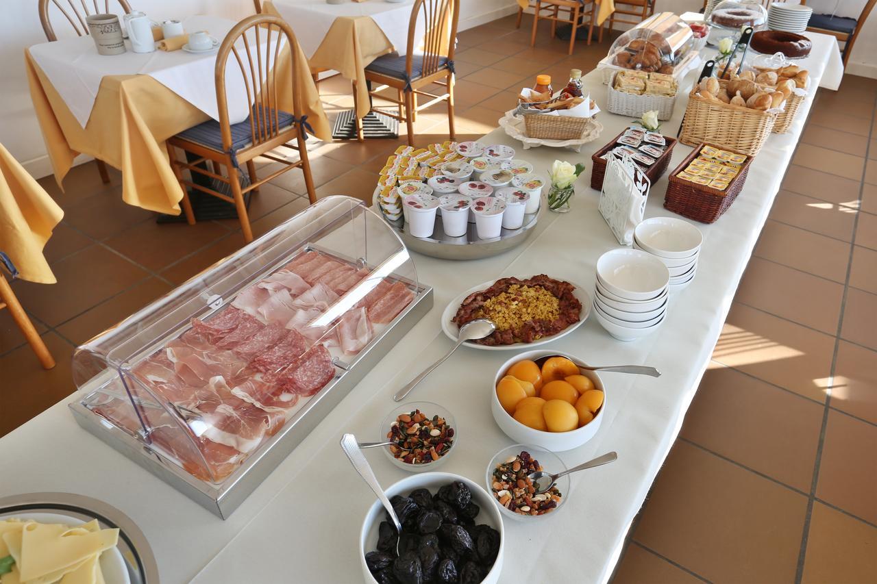 Hotel Brunella Lido di Camaiore Buitenkant foto