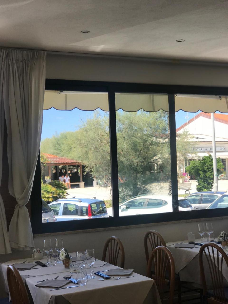 Hotel Brunella Lido di Camaiore Buitenkant foto