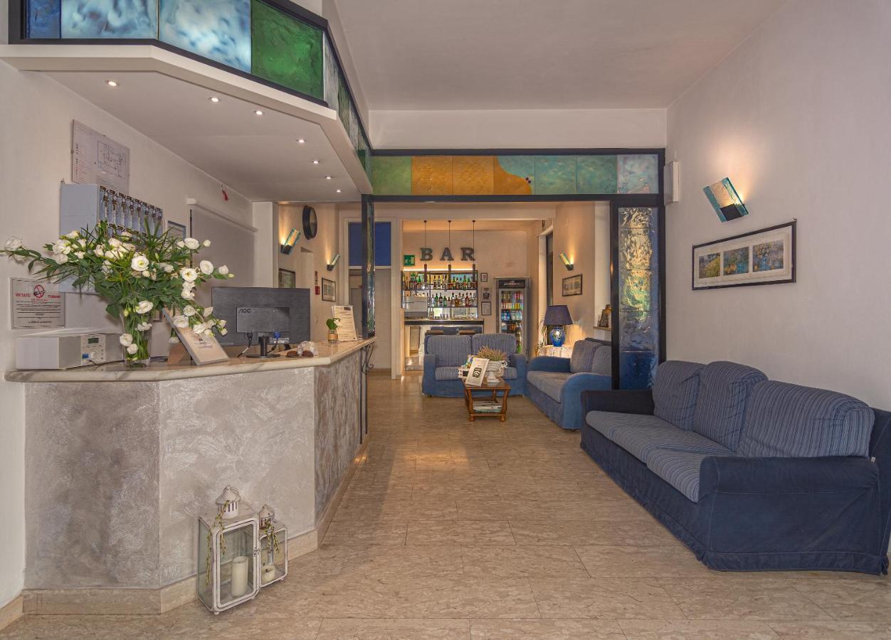 Hotel Brunella Lido di Camaiore Buitenkant foto